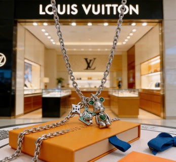 Louis Vuitton Emerald Bloom Charm Pendant Necklace