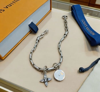 Louis Vuitton Star Monogram Link Chain Bracelet