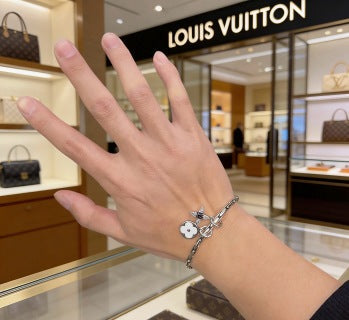 Louis Vuitton Star Monogram Link Chain Bracelet