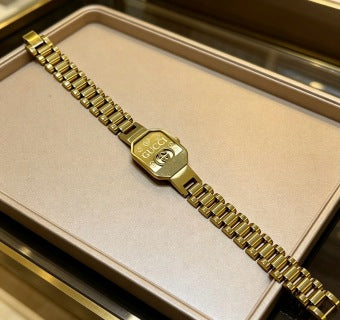 Gucci GG Engraved Buckle Gold Link Bracelet