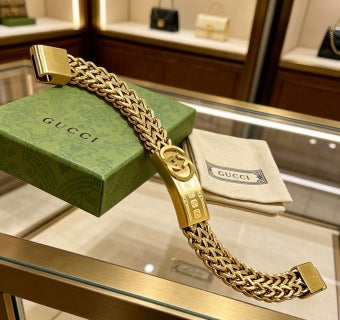 Gucci GG Engraved Plaque Chain Gold Bracelet