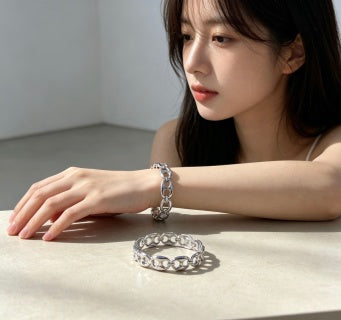 Gucci GG Interlocking Link Silver Cuff Bracelet