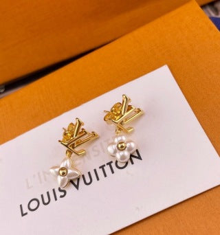 Louis Vuitton Pearl Letter Blossom Stud Earrings