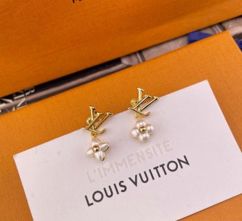 Louis Vuitton Pearl Letter Blossom Stud Earrings