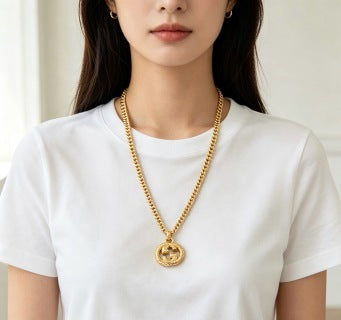 Gucci GG Twisted Rope Medallion Gold Pendant Necklace