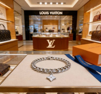 Louis Vuitton Star Blossom Link Chain Bracelet