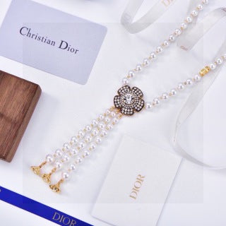 Dior Jardin Pearl Bloom Necklace