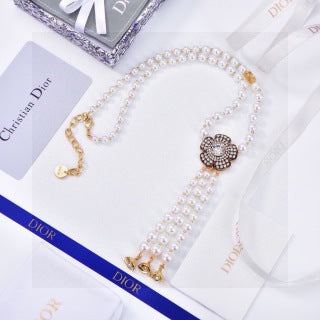 Dior Jardin Pearl Bloom Necklace