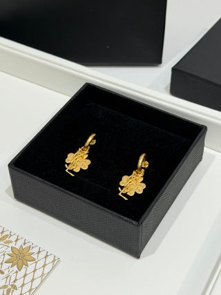 YSL Jardin Trèfle Floral Earrings