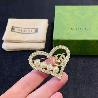 Gucci GG Heart Pearl Crystal Brooch