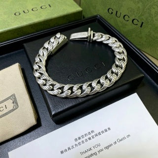 Gucci GG Twisted Herringbone Silver Chain Bracelet