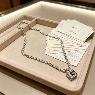 Gucci GG Vintage Link Medallion Silver Long Necklace