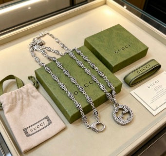 Gucci GG Twisted Circle Link Silver Chain Necklace