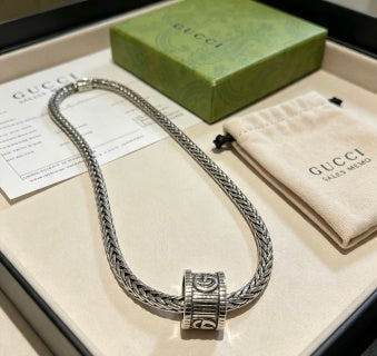 Gucci GG Interlocking Barrel Clasp Silver Chain Necklace