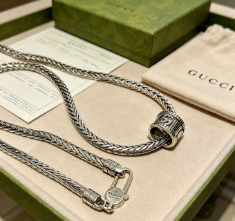 Gucci GG Interlocking Barrel Clasp Silver Chain Necklace