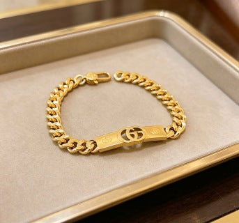 Gucci GG Engraved Bar Link Chain Bracelet