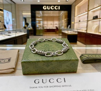 Gucci GG Twisted Link Silver Chain Bracelet