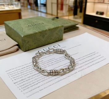 Gucci GG Twisted Link Silver Chain Bracelet