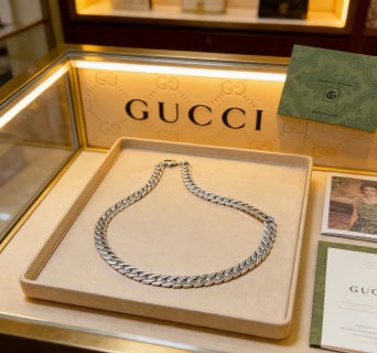Gucci GG Twisted Herringbone Silver Chain Necklace