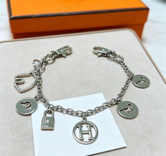 Hermès Heritage Charm Link Necklace