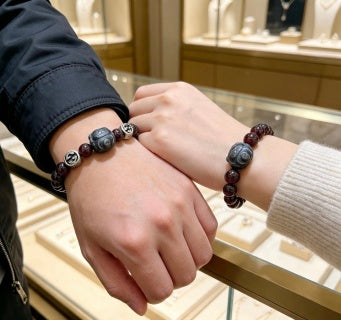 Gucci GG Garnet Bead Lion Charm Bracelet