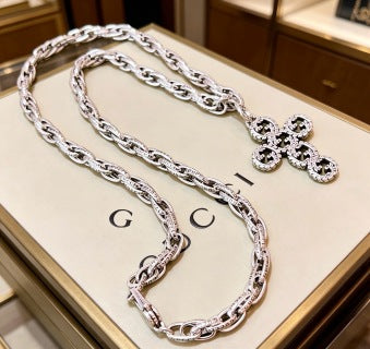 Gucci GG Cross Medallion Link Chain Necklace