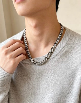 Gucci GG Twisted Rope Link Chain Necklace