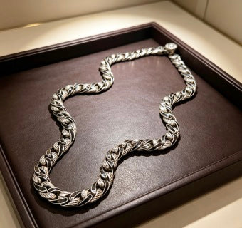Gucci GG Twisted Rope Link Chain Necklace