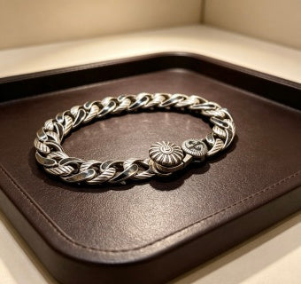 Gucci GG Twisted Link Medallion Bracelet