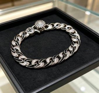 Gucci GG Twisted Link Medallion Bracelet