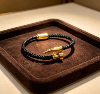 Gucci GG Horn Charm Leather Wrap Bracelet
