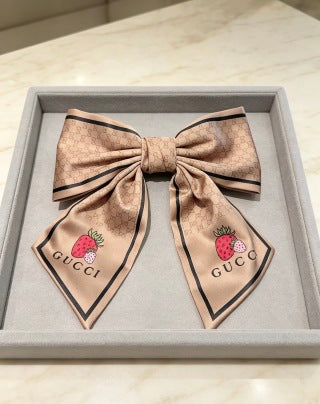 Gucci GG Strawberry Print Silk Bow Hair Accessory