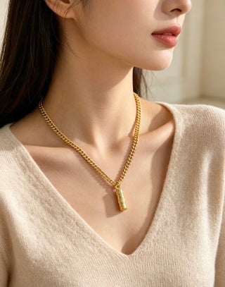 Gucci GG Barrel Pendant Rope Chain Necklace