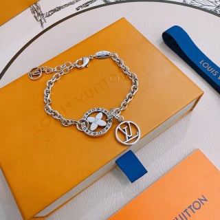 Louis Vuitton Circle Monogram Charm Chain Bracelet