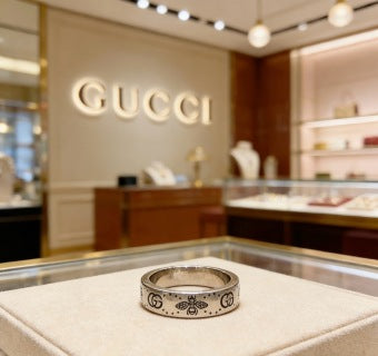 Gucci GG Engraved Vintage Signet Band Ring