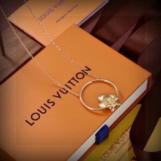 Louis Vuitton Blossom Circle Flower Pendant Necklace