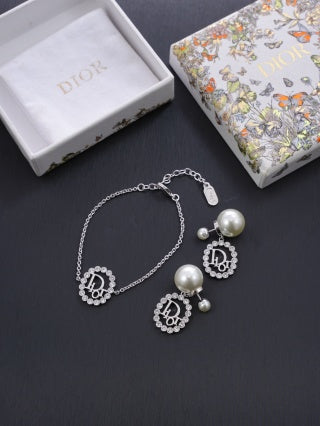 Dior Evelyne Crystal Halo CD Pearl Drop Stud Earrings