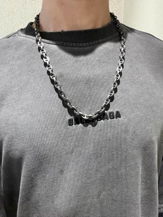 Gucci GG Engraved Oxidized Link Chain Necklace