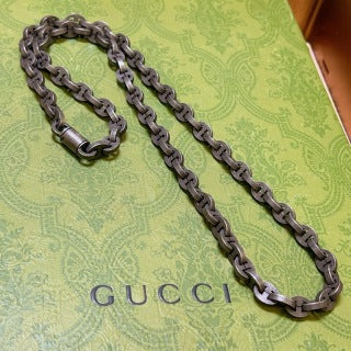 Gucci GG Engraved Oxidized Link Chain Necklace