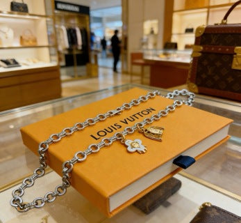 Louis Vuitton Blossom Lock Charm Chain Necklace