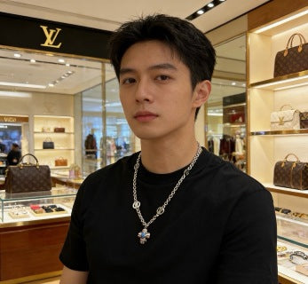 Louis Vuitton Blossom Four Leaf Charm Chain Necklace