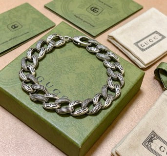 Gucci GG Engraved Oval Link Chain Bracelet