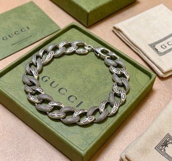 Gucci GG Engraved Oval Link Chain Bracelet