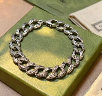 Gucci GG Engraved Oval Link Chain Bracelet