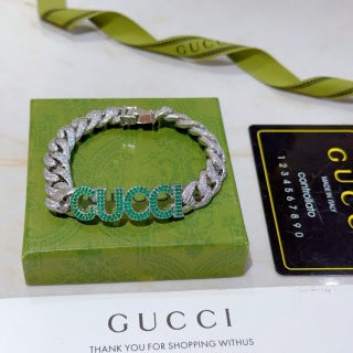 Gucci GG Crystal Pavé Curb Chain Bracelet