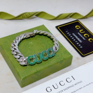 Gucci GG Crystal Pavé Curb Chain Bracelet