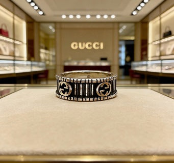 Gucci GG Engraved Heritage Band Ring