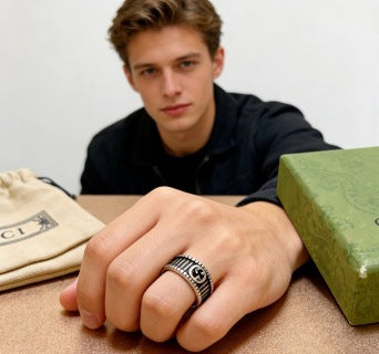 Gucci GG Engraved Heritage Band Ring