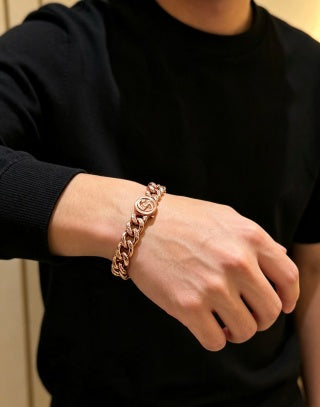 Gucci GG Engraved Chunky Link Chain Bracelet