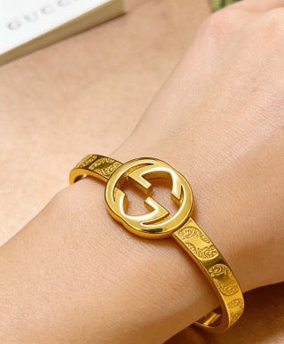 Gucci Interlocking G Engraved Open Cuff Bracelet